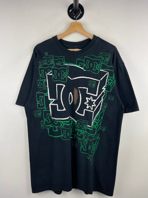 Vintage DC SHOECOUSA Skateboards Black & Green Tee
