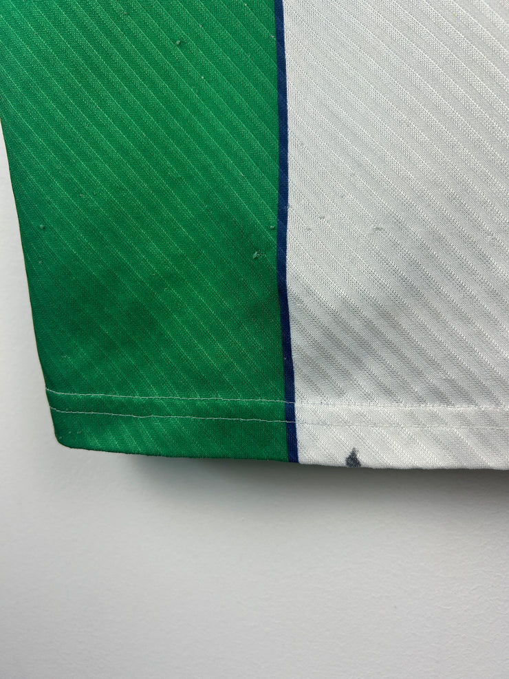 Vintage 1994-1996 Umbro Republic Of Ireland Away Soccer Jersey