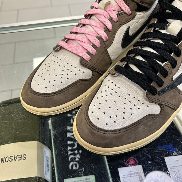 Jordan 1 Travis Scott Mocha