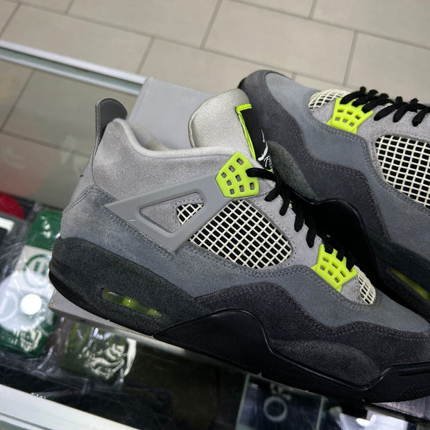 Jordan 4 Neon 95