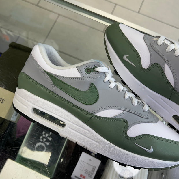 Nike Air Max 1 Premium Spiral Sage