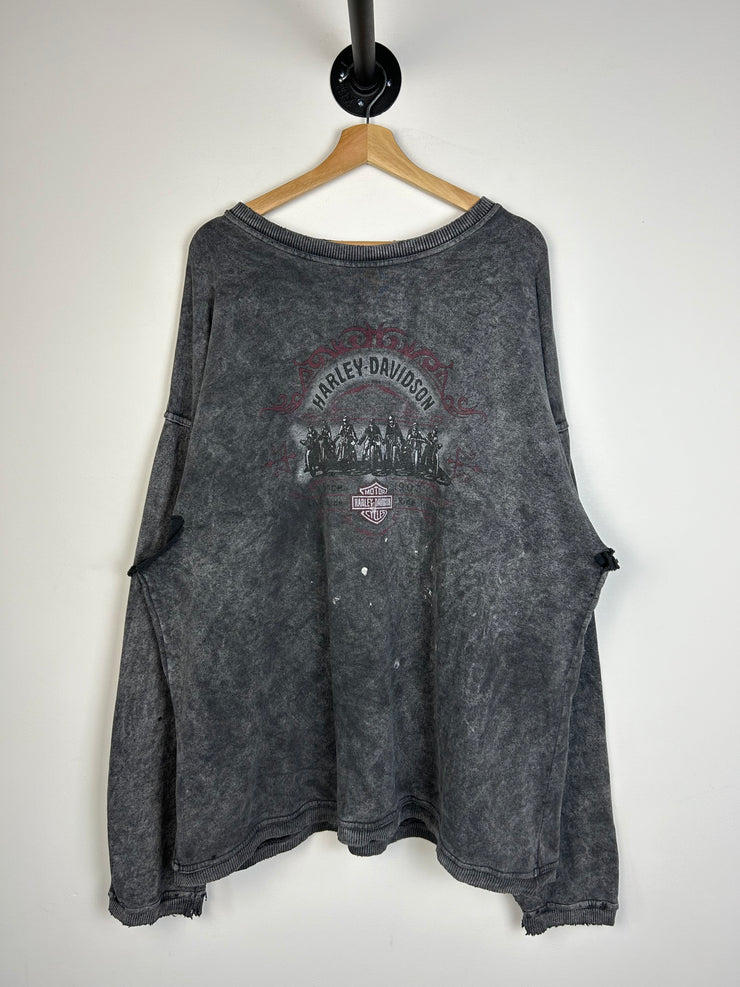 Vintage 2004 Harley Davidson Ottawa Thrashed Faded Black Crewneck