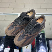 Yeezy 700 Mauve