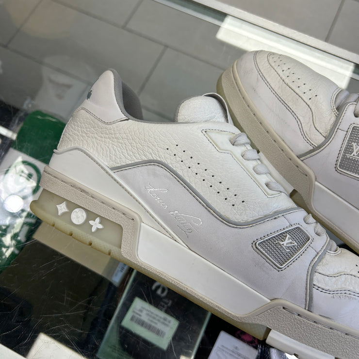 Louis Vuitton Trainer White Signature