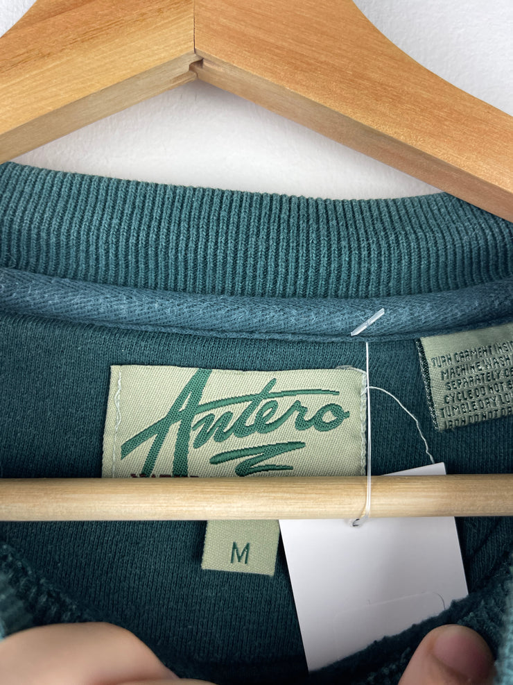 Vintage 90s Dog Golden Retriever Champion Class Embroidered Green Crewneck