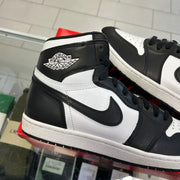 Jordan 1 Black White 85’