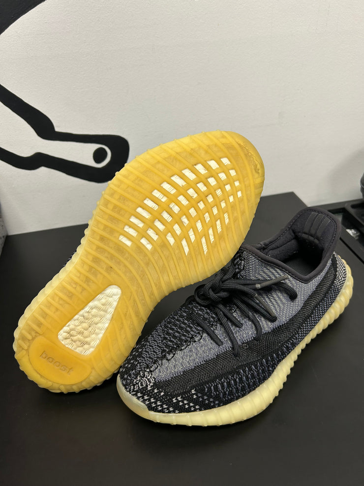 Yeezy 350 V2 Carbon