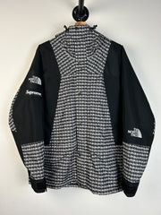 Supreme x The North Face SS21 Studded Black Mountain Light Jacket