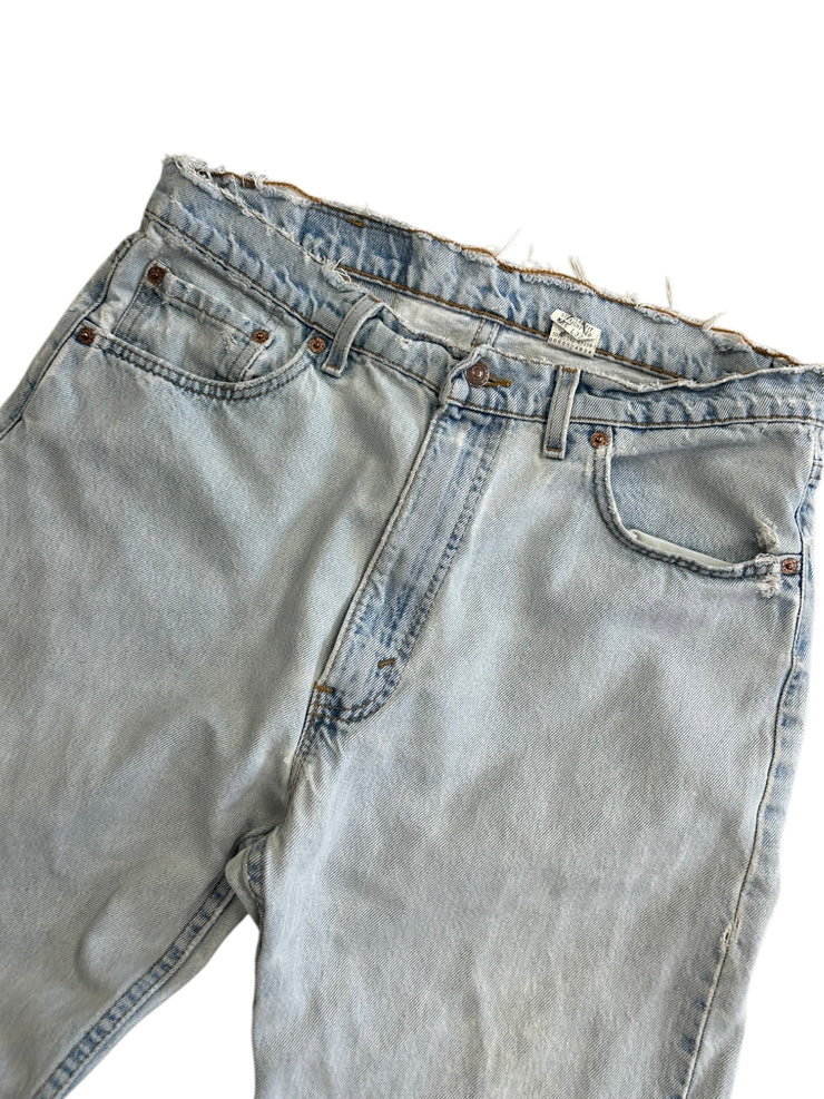 Vintage 90s Levis 505 Distressed Light Wash Blue Denim Jeans