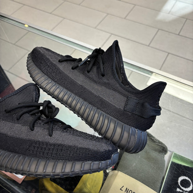 Yeezy 350 V2 Onyx