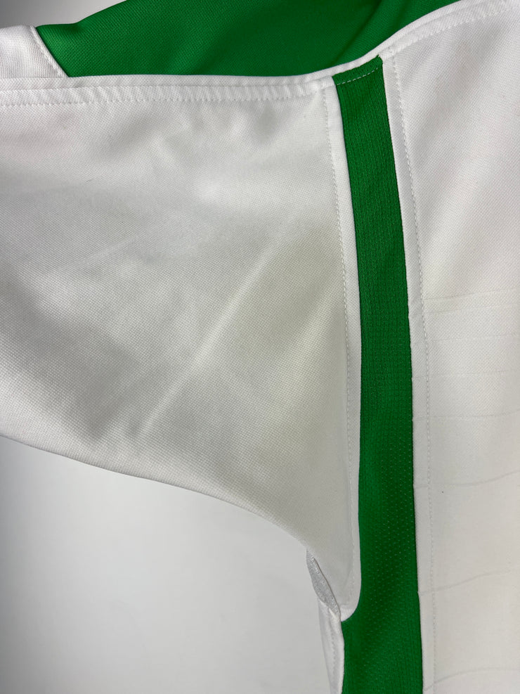 Vintage 2003-2005 Umbro Ireland National Football Team Away White Soccer Jersey