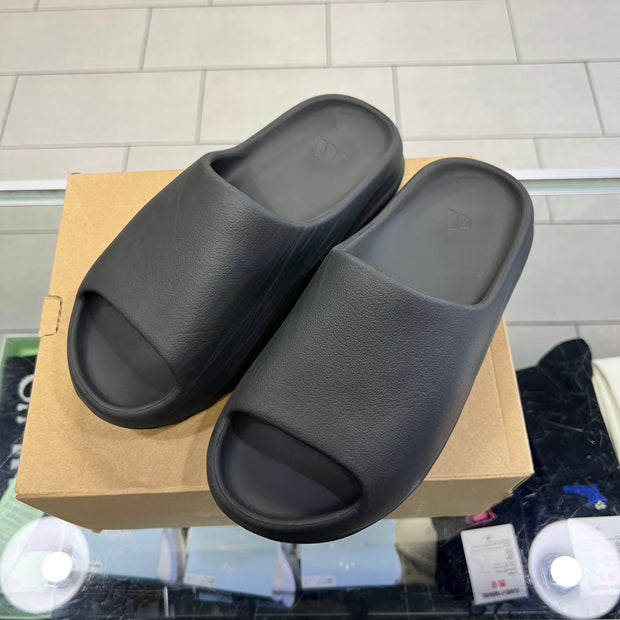 Yeezy Slide Onyx