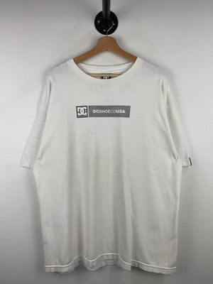 Vintage DC SHOECOUSA Skateboards White Tee