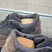 Yeezy 700 Mauve
