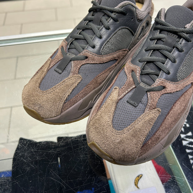 Yeezy 700 Mauve