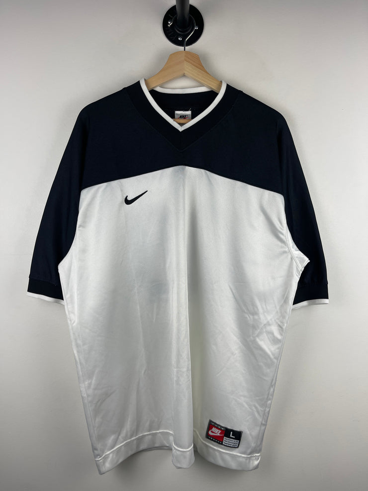 Vintage 90s Nike 00 White & Black Soccer Jersey