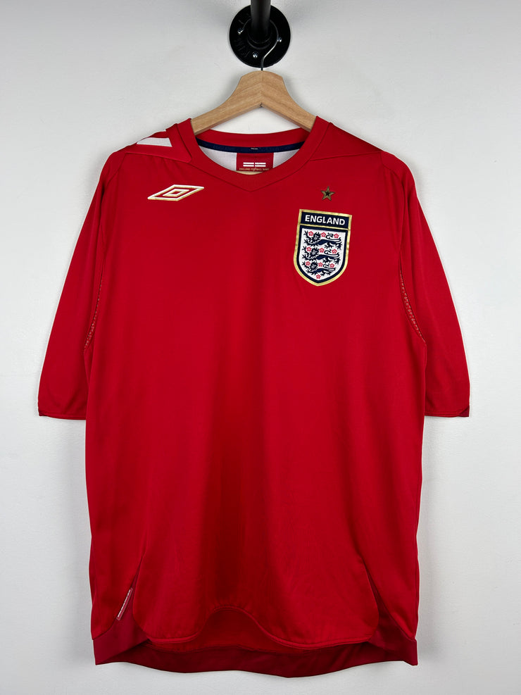 Vintage 2004-2006 Umbro England Home Red Soccer Jersey