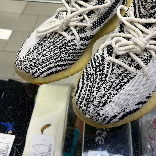Yeezy 350 V2 Zebra