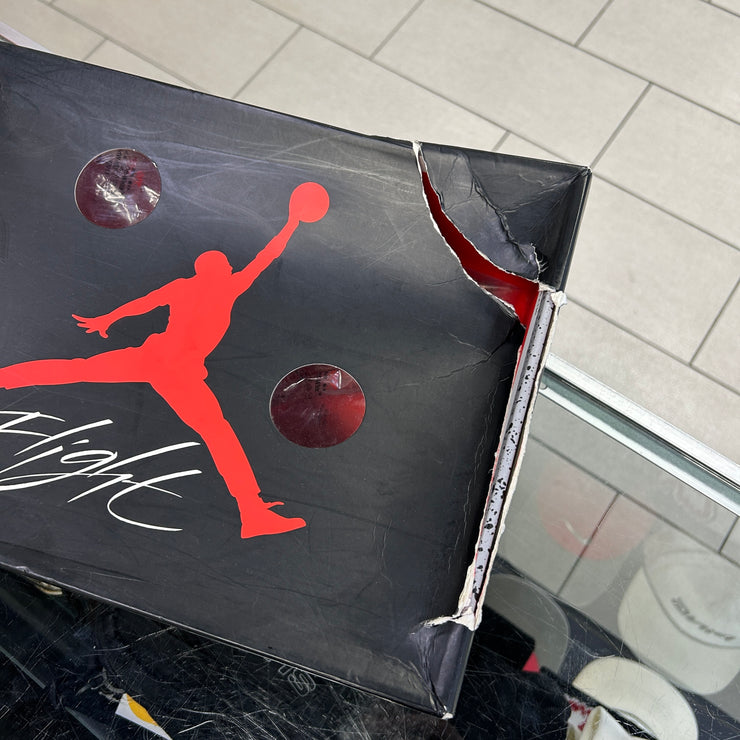 Jordan 4 x Off White Sail