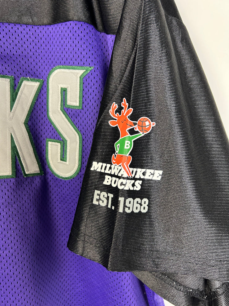 Vintage 2005 Majestic Milwaukee Bucks Purple Football Jersey