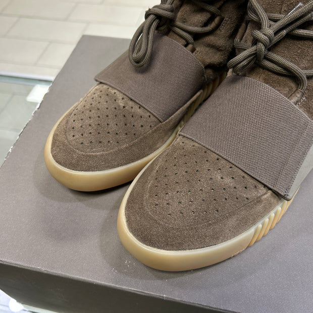 Yeezy 750 Chocolate