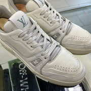 Louis Vuitton Trainer White Signature