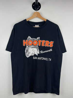 Vintage Hooters San Antonio Texas Black Tee
