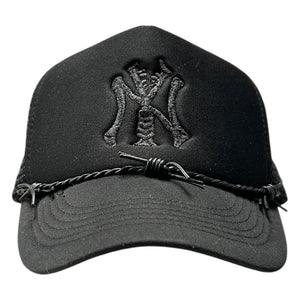 Loso NYC New York Yankees Skeleton Barbwire Black Trucker Snapback Hat
