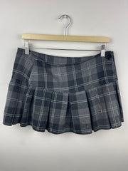 Vintage Digital Women's Charcoal Grey Plaid Pleated Mini Skirt