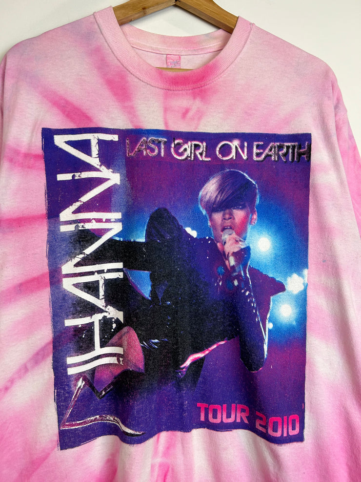 Vintage 2010 Rihanna Last Girl On Earth Tour Pink Tee