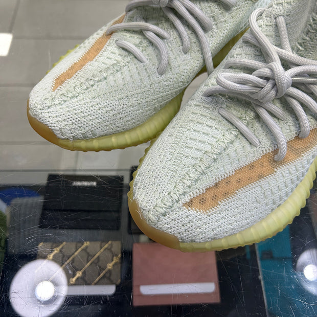 Yeezy 350 V2 Hyperspace