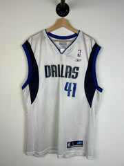 Vintage Y2K Reebok Dallas Mavericks Nowitzki White Basketball Jersey