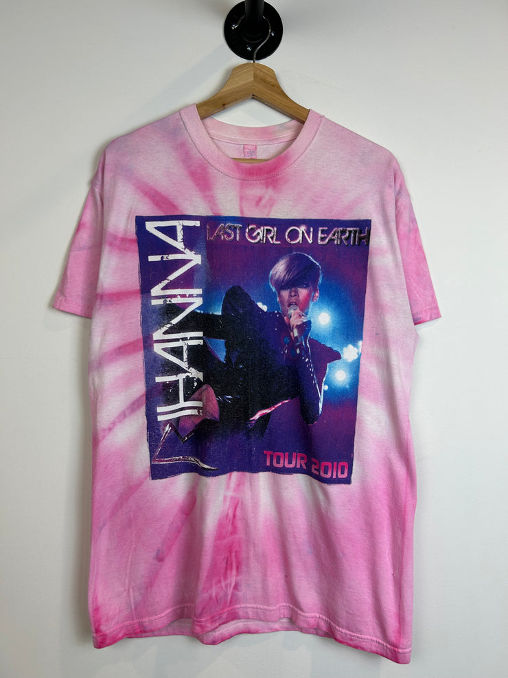 Vintage 2010 Rihanna Last Girl On Earth Tour Pink Tee