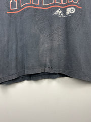 Vintage 90s NHL Philadelphia Flyers Black Thrashed Cut Off Tank Top