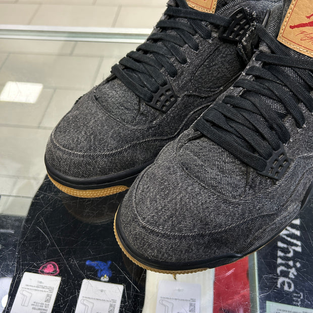Jordan 4 Levi’s Black (Levi’s Tag)