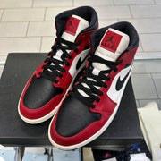 Jordan 1 Mid Chicago Toe