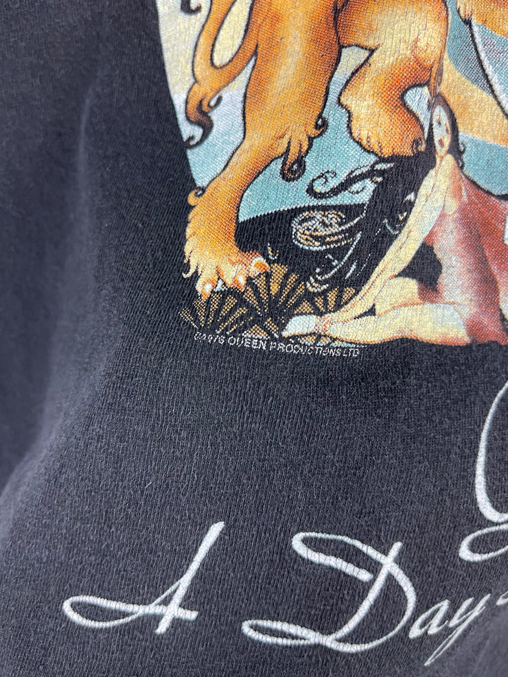 Vintage Queen A Day At The Races Black Tee