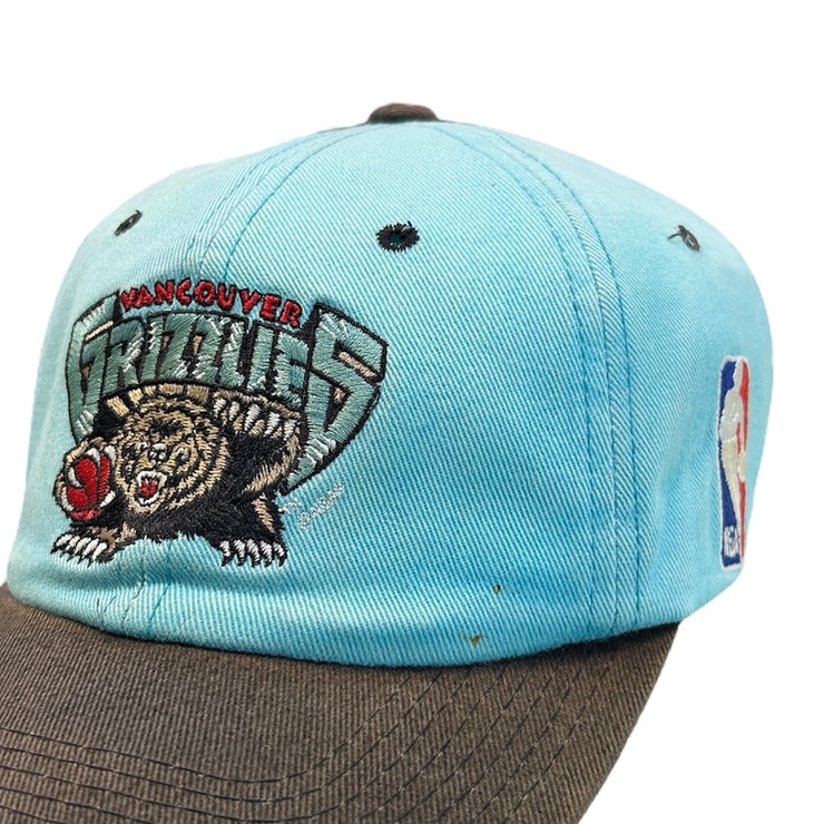 Vintage 90s NBA Starter Vancouver Grizzlies Faded Leather Strapback Hat