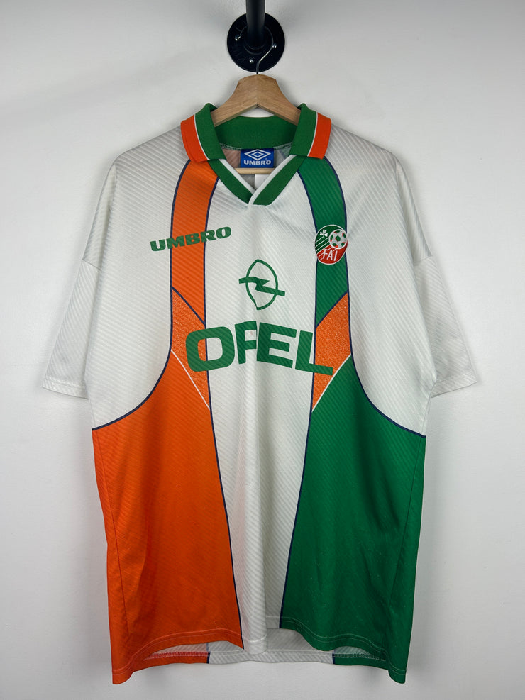 Vintage 1994-1996 Umbro Republic Of Ireland Away Soccer Jersey