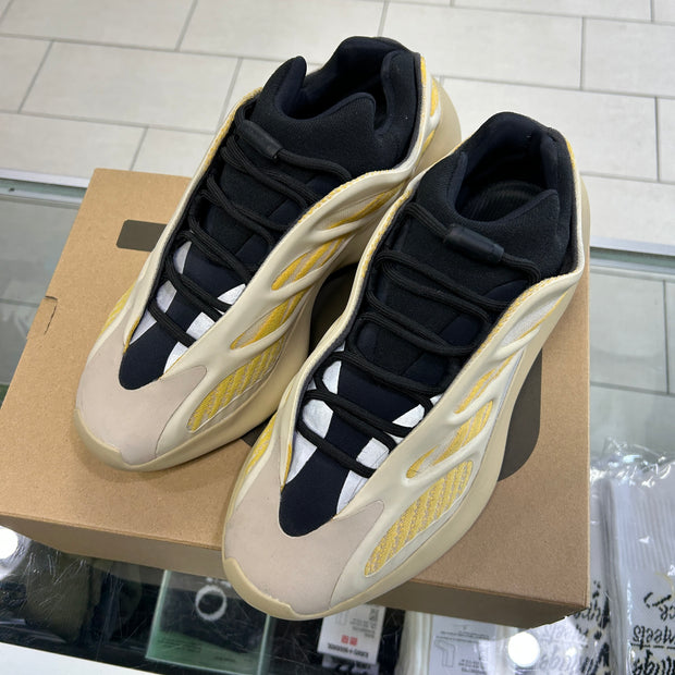 Yeezy 700 V3 Safflower