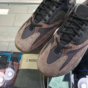 Yeezy 700 Mauve