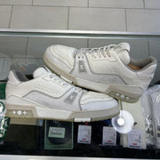 Louis Vuitton Trainer White Signature