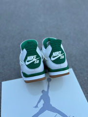 Jordan 4 SB Pine Green