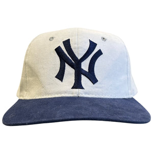 Vintage 90s MLB Starter New York Yankees Spellout Two Tone White Snapback Hat