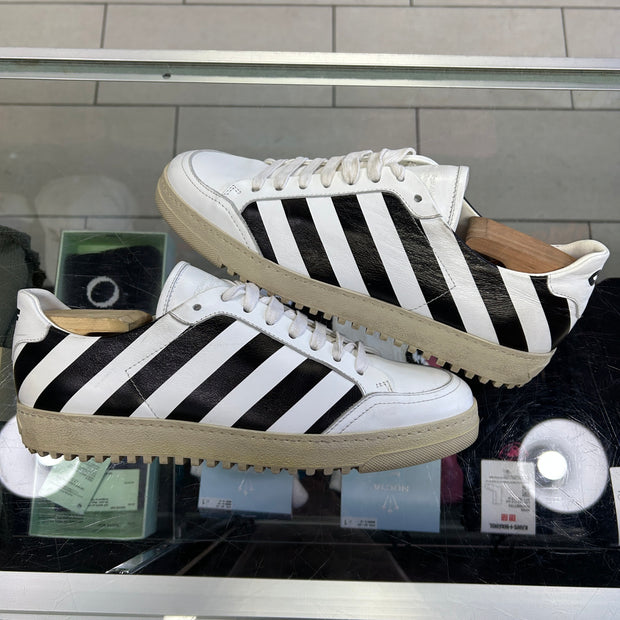 Off White Diagonal Stripe White