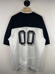 Vintage 90s Nike 00 White & Black Soccer Jersey