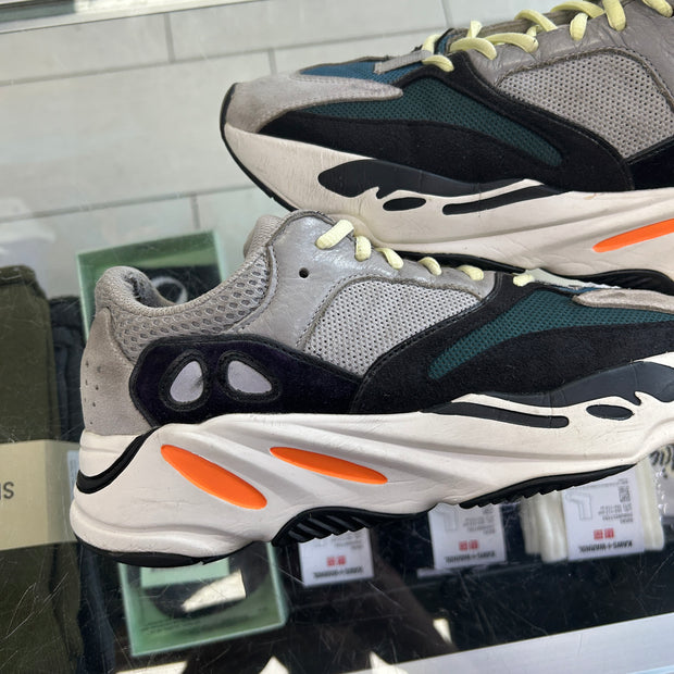 Yeezy 700 Wave Runner