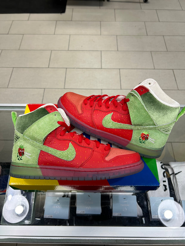 Nike SB Dunk High Strawberry Cough