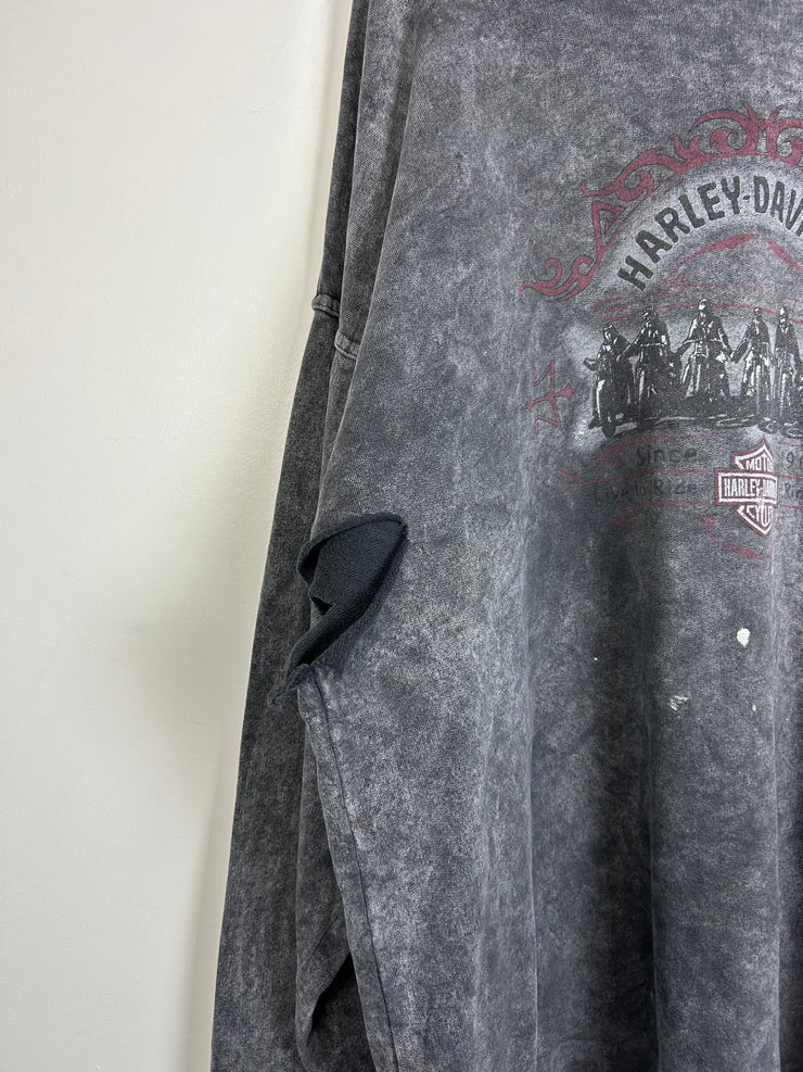 Vintage 2004 Harley Davidson Ottawa Thrashed Faded Black Crewneck