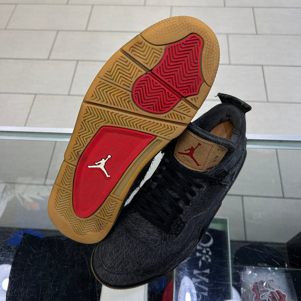Jordan 4 Levi’s Black (Levi’s Tag)